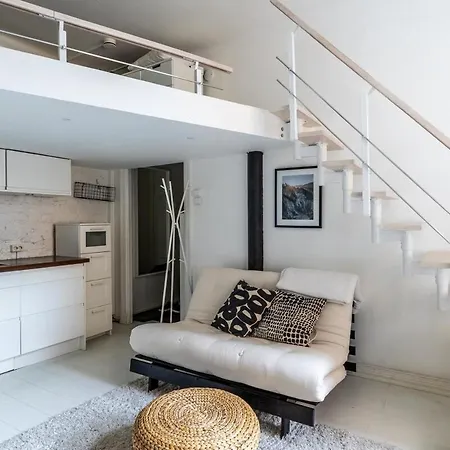 Bright Loft Steps From Linnanmaeki & Alppipuisto Apartment