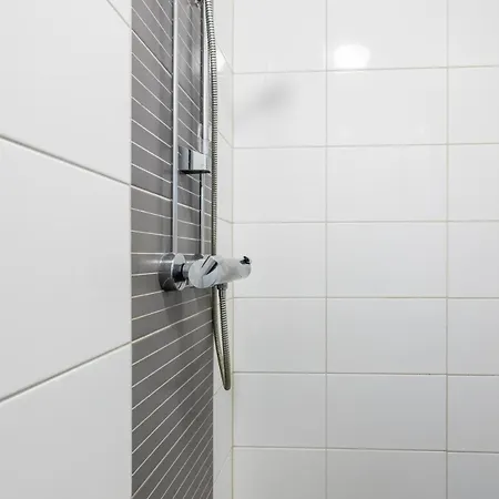 Bright Loft Steps From Linnanmaeki & Alppipuisto Appartamento