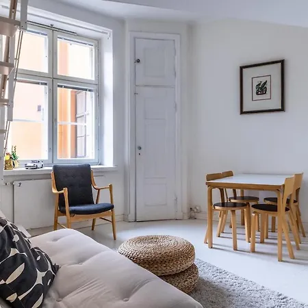 Bright Loft Steps From Linnanmaeki & Alppipuisto